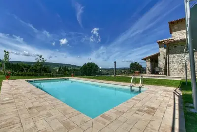Image de Villa de luxe à Vasciano (Todi - Umbria) avec piscine privée et vue fantastique