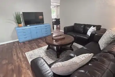 Image de The House with the Blue Door