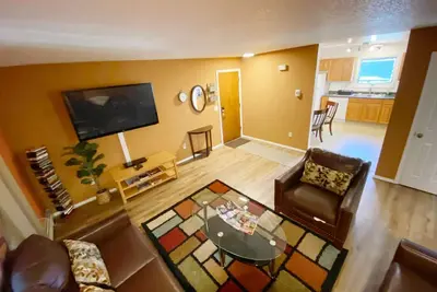 Image de Stay Anchorage! Fully Furnished Apartments with Gci Red 2 Gig Internet