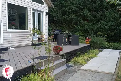 Image de Seaside Escape Private Oceanfront Pet friendly Sleeps 9+ Pool  & Hot Tub