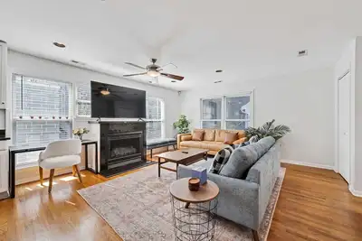 Image de Old Town 3bd 3ba Coach House, Garage Parking Incl by AllSet Turnover