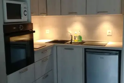 Image de Studio 4/5 personnes tout confort Eté /hiver. Commerces et télépherique 500 m.