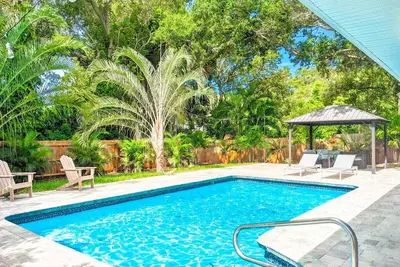 Image de ! Heated Pool House-Near Beach/Lake/Downtown/Water Park/Pinellas Trail!