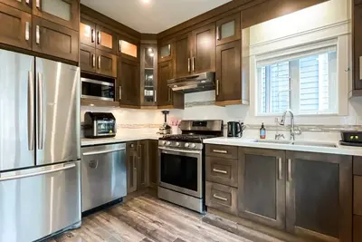 Image de Yvr4519a | Cozy 3br in Central Vancouver | 15 min to Downtown