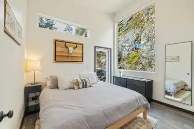 Image de Family-Friendly Home Near Schweitzer Shuttle with Breathtaking Views