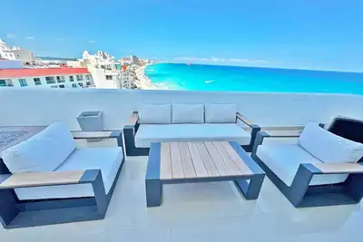 Image de Vrbo Premier Host – Penthouse Combo #312 – 8br/9Bth Beachfront – timsoceancondos