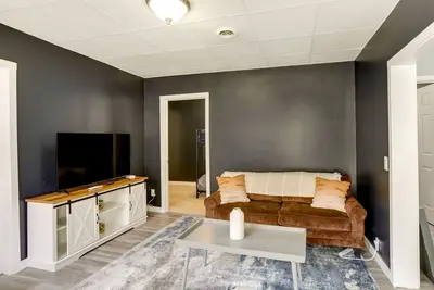 Image de Cozy Downtown Sandusky Gem - 1 Mi to Lake Erie!