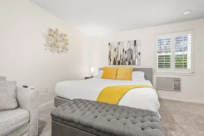 Image de Downtown Ashland Studio - 3 blocks from the plaza!