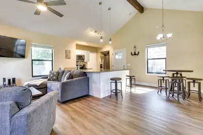 Image de St Cloud Vacation Rental - Walk to Lakefront Park!