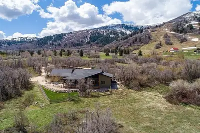 Image de Mountain Retreat Monthly Rental