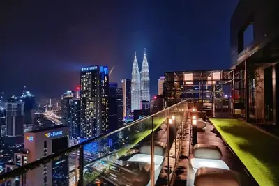 Image de Klcc studio with a rooftop garden/playground