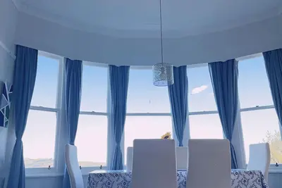 Image de Roslyn Sea View Room—9 minutes walk to city center