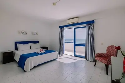 Image de Better Choice for your Vacation! Two Fully-furnished 2br with Pool or Sea View