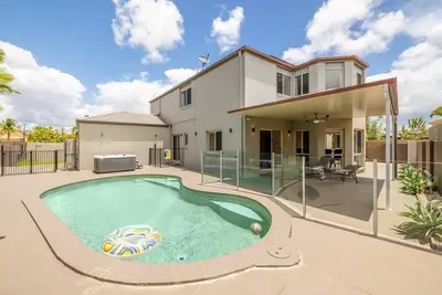 Image de 4br Oasis with Pool, Cinema Room & Office Room