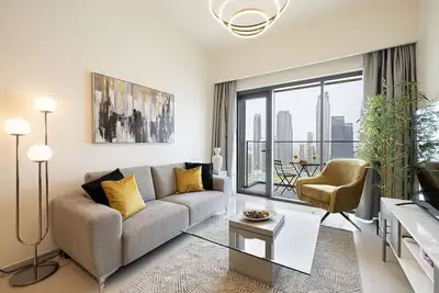 Image de New 2b | Burj Khalifa | Dubai Mall | 2 Pools | Gym