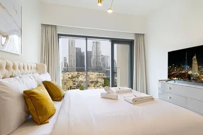 Image de New 2b | Burj Khalifa | Dubai Mall | 2 Pools | Gym