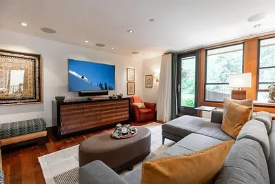 Image de Luxury in the Heart of Vail Village