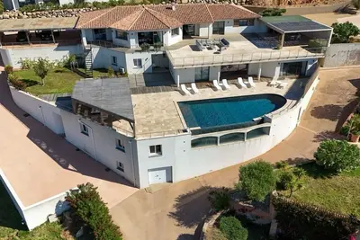 Image de villa de prestige 460m2, pinarello, magnifique vue mer, piscine chauffée