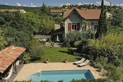 Image de La Ròca, maison de caractère pour 8/10 personnes, jardin ombragé, piscine privée