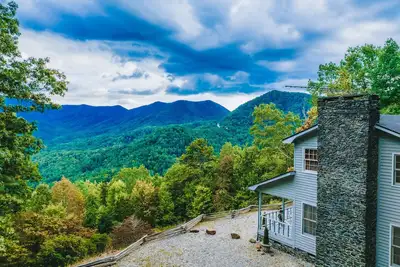 Image de Stunning Mountain View! Hot tub, King Suites, very private location!