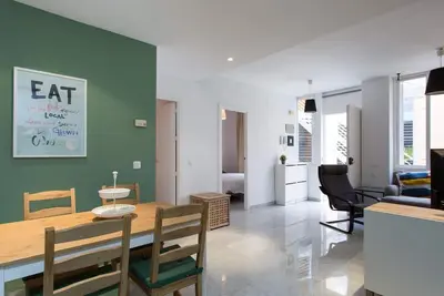 Image de Appartement 2 Chambres Lumineux avec Parking Gratuit au Cœur de Séville