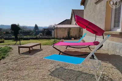 Image de Maison calme avec jardin, terrasse, boulodrome et garage - Proche commerces et Disneyland Paris