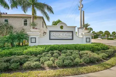 Image de Brand New home, right around the corner from everything, within 3 miles or less.