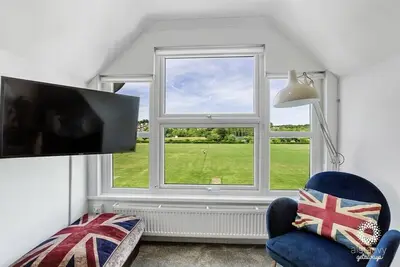 Image de Appartement-Moderne-Salle de bain privée séparée-Vue sur Parc