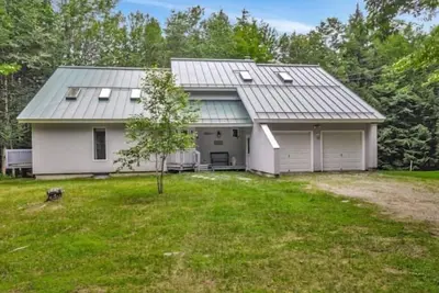 Image de Lakefront on Great Pond - Outdoor Hot Tub - Sauna - Tennis & Pickleball Court