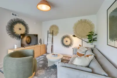 Image de Chic Birmingham Vacation Rental w/ Shared Pool!