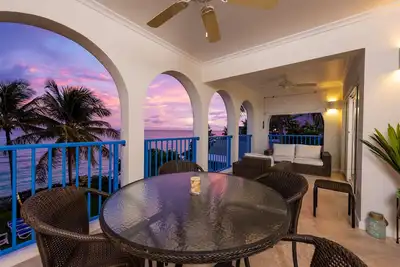 Image de #301 Oceanview beachfront Maxwell Beach Villas