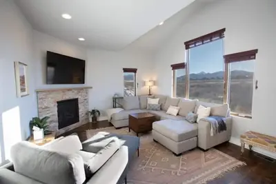 Image de Ski Winter Park • Omg Views • Family-Friendly • Cozy+Modern • HotTub • EVCharger