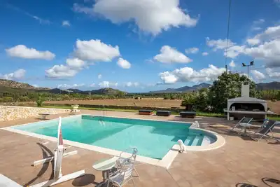 Image de Stunning Villa W/ Swimmping Pool&Private Parking!