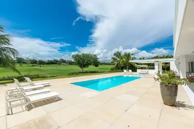 Image de Ultra Luxury Villa with 5 Star service