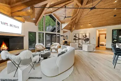 Image de Vail Dream - modern sanctuary with hot tub, pool, firepit close to Vail Village