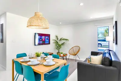 Image de Prime Location + Free Parking | Duplex