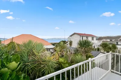 Image de Cheer full 2bdm warm home close to the beach