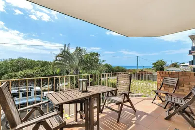 Image de Beachside Unit With Air Con