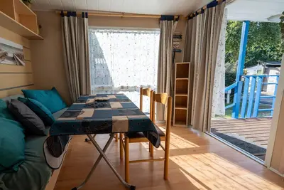 Image de Séjour Confort et Détente aux Mathes : Mobilehome 4 personnes avec Jardin Privé et Accès au Tennis