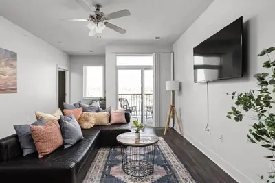 Image de Cozysuites Spacious 2br next to Whole Foods