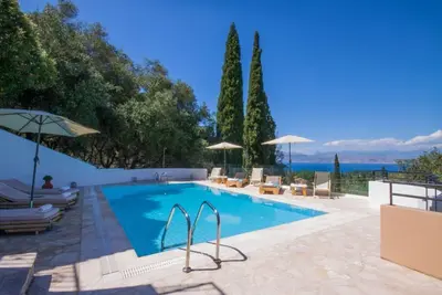 Image de A 3 bedrooms villa with a pool and amazing views!