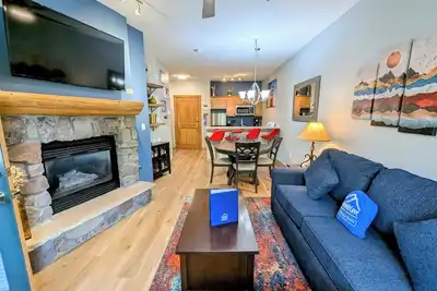 Image de Updated Kitchen, Walk to Gondola, Shopping, Dining