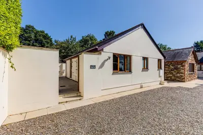 Chy Pol, pet friendly, with open fire in St Minver