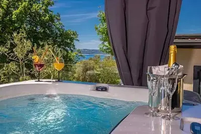 Image de Appartement de vacances pour 4 personnes env. 100 qmà Dramalj, Baie de Kvarner (Crikvenica et environs)