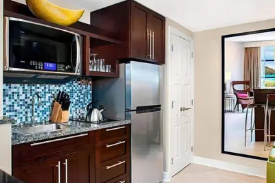 Image de November 24-December 1 - 2 bedroom, water view with balcony