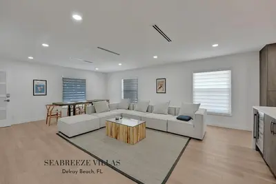 Image de Luxury Villa Nicole: 4-min walk to beach