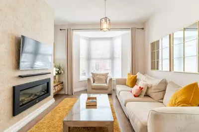 Image de Luxurious Home 60 seconds to Liverpool Fc Stadium