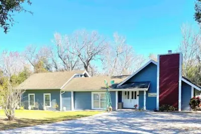 Image de Beautiful 4 Bedroom Farm House\n