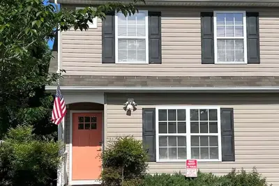 Image de Charming Duplex in the heart of Leonardtown\n