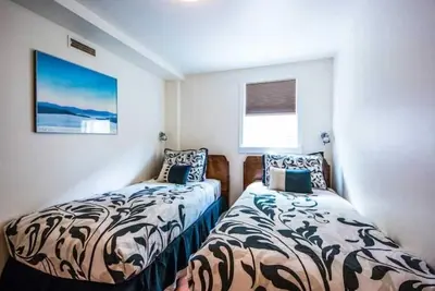 Image de Welcome To Spanish Banks\n